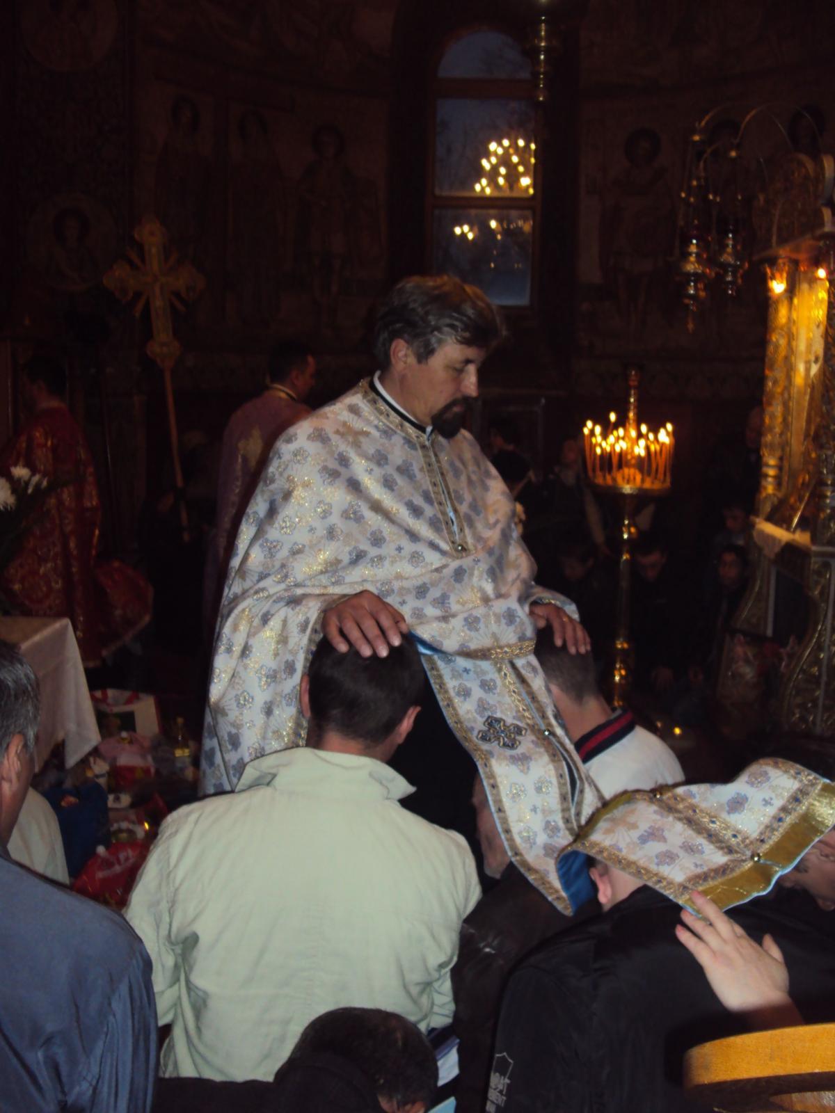 Părintele paroh, Romică Siminciuc