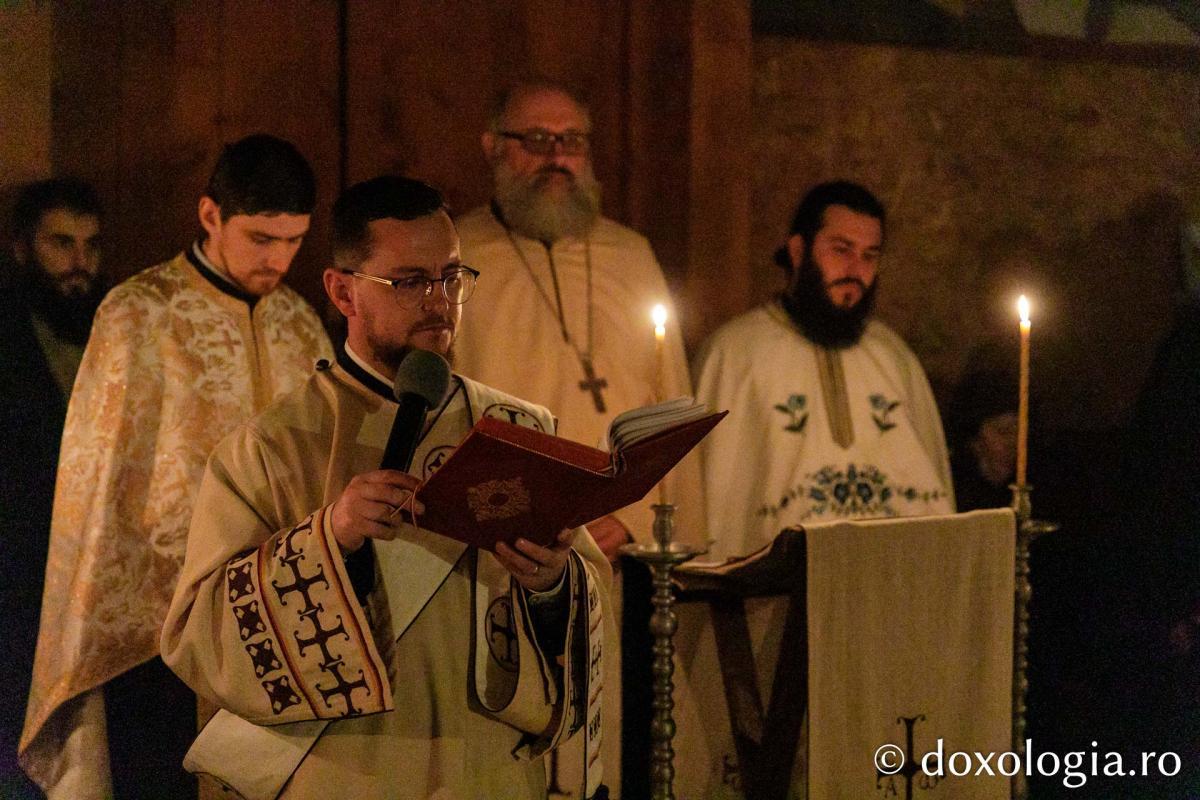 Priveghere în cinstea Sfântului Maxim Mărturisitorul la parohia Munteni-Copou / Foto: pr. Silviu Cluci